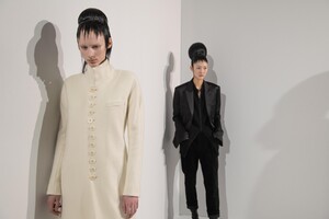 backstage-defile-haider-ackermann-automne-hiver-2020-2021-paris-coulisses-72.thumb.jpg.9dcdf9b6050152c06244e60b90543676.jpg