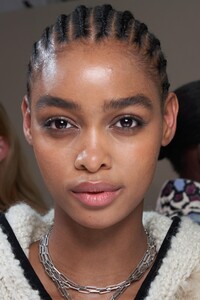 backstage-defile-isabel-marant-automne-hiver-2020-2021-paris-coulisses-80.thumb.jpg.f8a984a16c19a44bd6a811d59cc3dc20.jpg