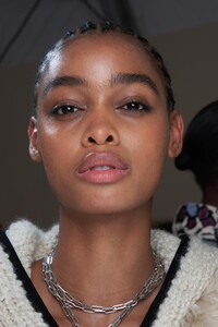 backstage-defile-isabel-marant-automne-hiver-2020-2021-paris-coulisses-82.thumb.jpg.8cb53b0b4bd395c6bbb0dd60ac92af04.jpg