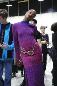 backstage-defile-kenneth-ize-automne-hiver-2020-2021-paris-coulisses-58.thumb.jpg.2833453a2b082b874fe3f4f36b8caf1e.jpg