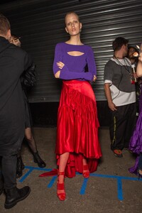 backstage-defile-koche-automne-hiver-2020-2021-paris-coulisses-68.thumb.jpg.3ad14f7c8444c0f9261c9c3c3d56910b.jpg