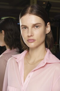backstage-defile-kwaidan-editions-automne-hiver-2020-2021-paris-coulisses-18.thumb.jpg.6059686bf73ad67b3a9fc7f3585bba53.jpg
