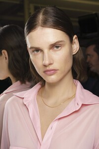 backstage-defile-kwaidan-editions-automne-hiver-2020-2021-paris-coulisses-19.thumb.jpg.b6680488aa7cecbac9f6556417c573d7.jpg