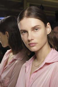 backstage-defile-kwaidan-editions-automne-hiver-2020-2021-paris-coulisses-21.thumb.jpg.d4fefc854b3e75941ec7f54e698e8fbb.jpg