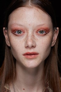 backstage-defile-missoni-automne-hiver-2020-2021-milan-coulisses-11.thumb.jpg.63c853371b88b7916c27b7fa2b17c492.jpg