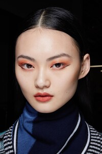 backstage-defile-missoni-automne-hiver-2020-2021-milan-coulisses-114.thumb.jpg.513c621f1cc8d7af2c94f4789c9538a9.jpg