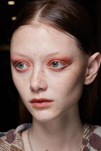 backstage-defile-missoni-automne-hiver-2020-2021-milan-coulisses-12.thumb.jpg.8ea0ec6d97620e2a5469e0f206b83af8.jpg