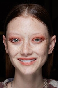 backstage-defile-missoni-automne-hiver-2020-2021-milan-coulisses-15.thumb.jpg.bfad6c02e110fbf0084b557f5093978e.jpg