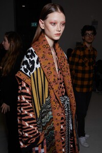 backstage-defile-missoni-automne-hiver-2020-2021-milan-coulisses-53.thumb.jpg.7dc9114d82671dbf5b8d3b218f88cb8b.jpg