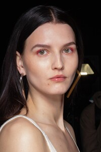 backstage-defile-off-white-automne-hiver-2020-2021-paris-coulisses-122.thumb.jpg.489b29170ba9518132c2b857783b93cf.jpg