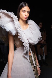 backstage-defile-off-white-automne-hiver-2020-2021-paris-coulisses-125.thumb.jpg.7f83edcd0f170191d1a15f0880b872be.jpg