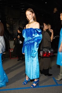 backstage-defile-off-white-automne-hiver-2020-2021-paris-coulisses-220.thumb.jpg.c98c77a7eb4c58f25e343610d4ce9767.jpg