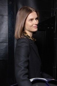 backstage-defile-off-white-automne-hiver-2020-2021-paris-coulisses-55.thumb.jpg.945f2c2cb1b1da791334ee04c62bb69c.jpg