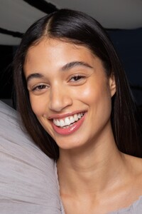 backstage-defile-off-white-automne-hiver-2020-2021-paris-coulisses-86.thumb.jpg.4c310f3955213cdcd25f0ff8e8d8a68e.jpg