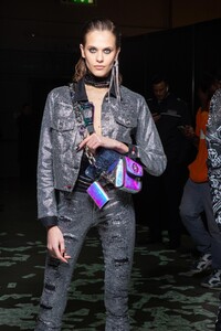 backstage-defile-philipp-plein-automne-hiver-2020-2021-milan-coulisses-156.thumb.jpg.cf4283ff6b988349e98e5eb2cca540fc.jpg