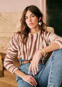 brielle-jumper-zebra-4.thumb.jpg.b1bbf162d212cfbab427e8c1d9859c45.jpg