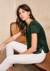 carla-t-shirt-emerald_green-1.jpg