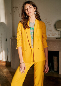 christie-jacket-yellow-2.thumb.jpg.4f490c0fe2ac7b65b7e405036118f243.jpg