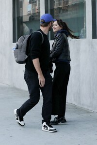 dakota-johnson-and-chris-martin-at-crossroads-in-los-angeles-03-11-2020-3.jpg