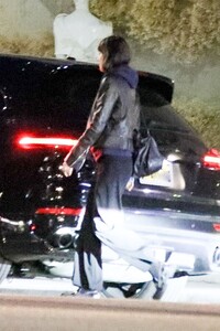 dakota-johnson-and-chris-martin-at-crossroads-in-los-angeles-03-11-2020-5.jpg