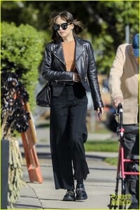 dakota-johnson-stops-by-cha-cha-matcha-tour-of-her-house-03.jpg