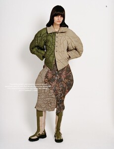 dazed-confused-ss2019_eliza-conlon_siobhan-furlong-2-b4ca26e72046774e65f71de90f8c59653_thumb.jpg