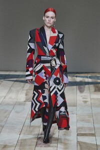 defile-alexander-mcqueen-automne-hiver-2020-2021-paris-look-18.thumb.jpg.910f078001b1c96ece92c460e63e75f8.jpg