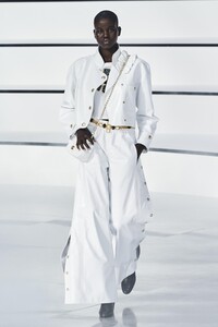 defile-chanel-automne-hiver-2020-2021-paris-look-56.thumb.jpg.e1cf78062dedd549103aa5a93dd2add9.jpg