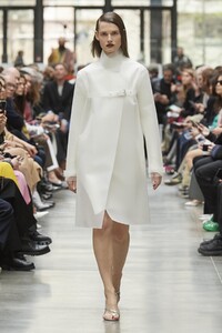 defile-coperni-automne-hiver-2020-2021-paris-look-25.thumb.jpg.93998eff88d231906d5d608c4284edc2.jpg