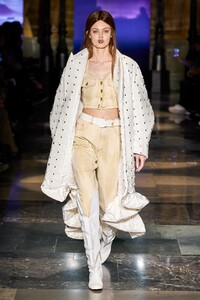 defile-gcds-automne-hiver-2020-2021-milan-look-4.thumb.jpg.c6698788f96caa923052889a24d942d5.jpg