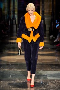 defile-gcds-automne-hiver-2020-2021-milan-look-50.thumb.jpg.a4aeb08d8e3ac415bb59797634247e29.jpg