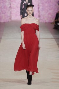 defile-giambattista-valli-automne-hiver-2020-2021-paris-look-49.thumb.jpg.8a572f5f2ef81e58c111786ae14a9c24.jpg