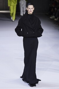 defile-haider-ackermann-automne-hiver-2020-2021-paris-look-20.thumb.jpg.155ddab12cce397f8edb2feb753513fb.jpg