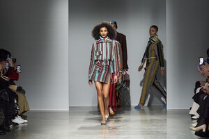 defile-kenneth-ize-automne-hiver-2020-2021-paris-look-28.thumb.jpg.3065b7b097b032d52ba740cd16e3f68f.jpg