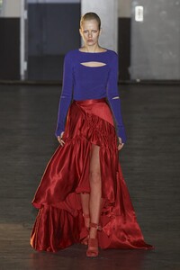 defile-koche-automne-hiver-2020-2021-paris-look-56.thumb.jpg.e88359786e58563cce16326e857611b1.jpg