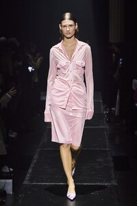 defile-kwaidan-editions-automne-hiver-2020-2021-paris-look-15.thumb.jpg.2bfaf1f13761ec5962ab535c0e2878e1.jpg