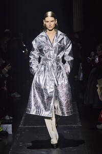defile-kwaidan-editions-automne-hiver-2020-2021-paris-look-30.thumb.jpg.9583fe866628a8057afc91c246423131.jpg