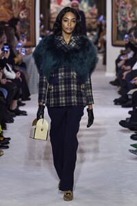 defile-lanvin-automne-hiver-2020-2021-paris-look-38.thumb.jpg.a3e1a68db7acd95f83ceb973f32687ea.jpg