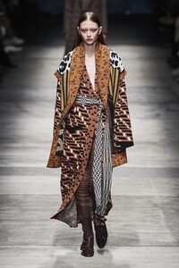 defile-missoni-automne-hiver-2020-2021-milan-look-21.thumb.jpg.f01d8d14510147d5adf23fb7249bca2e.jpg