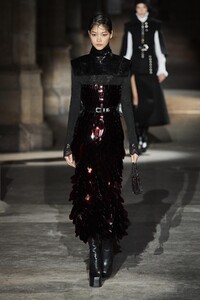 defile-paco-rabanne-automne-hiver-2020-2021-paris-look-2.thumb.jpg.3fa43ef954df07d959540285a26acc85.jpg