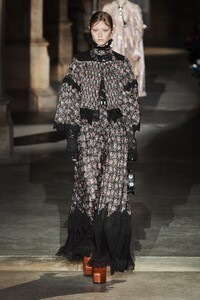 defile-paco-rabanne-automne-hiver-2020-2021-paris-look-5.thumb.jpg.ecee614561bf026ade6de90f6d590d17.jpg