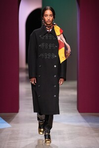 defile-ports-1961-automne-hiver-2020-2021-milan-look-1.thumb.jpg.5610c9fe661f97fc0fe3006568353d21.jpg