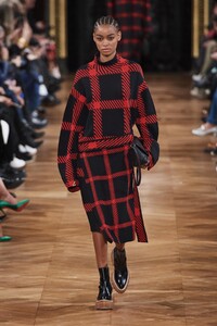 defile-stella-mccartney-automne-hiver-2020-2021-paris-look-33.thumb.jpg.863a04fe10325eee9b75321c4b9aab44.jpg