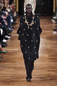 defile-stella-mccartney-automne-hiver-2020-2021-paris-look-45.thumb.jpg.1c79aeceee1f47fff6a08cdebcfd80e8.jpg