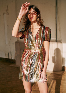 delhi-dress-sequins_stripes-2.thumb.jpg.cbab31cf4aa36ed9d4c1079106e560bd.jpg
