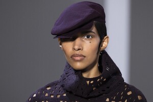 detail-defile-akris-automne-hiver-2020-2021-paris-detail-122.thumb.jpg.277837a9194218b27b9bdbd6eed6672a.jpg