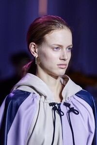 detail-defile-boss-automne-hiver-2020-2021-milan-detail-150.thumb.jpg.3acbd0f3e55483afd426035fbf89b0d1.jpg