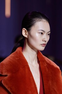 detail-defile-boss-automne-hiver-2020-2021-milan-detail-219.thumb.jpg.9a7f69cc58b68ac79e52bb6d3cbce429.jpg