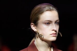 detail-defile-boss-automne-hiver-2020-2021-milan-detail-87.thumb.jpg.6a3c42d419a63002d2e858f83c33516b.jpg