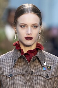 detail-defile-chloe-automne-hiver-2020-2021-paris-detail-40.thumb.jpg.ba5d273acf22f9e2e4c35c20bdd065d0.jpg